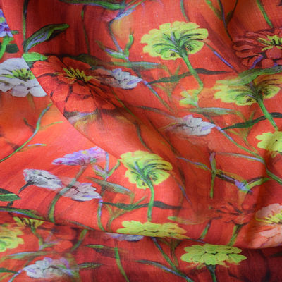 あや織りによって編まれる柔らかいテュルの生地10%のレーヨン ビスコース20% Tencel 70%のブレンド