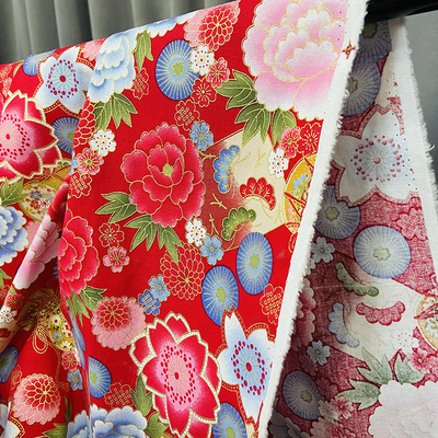 OEMは印刷物のクリスマスのあや織りの綿織物をのための飾る衣服を青銅色にした